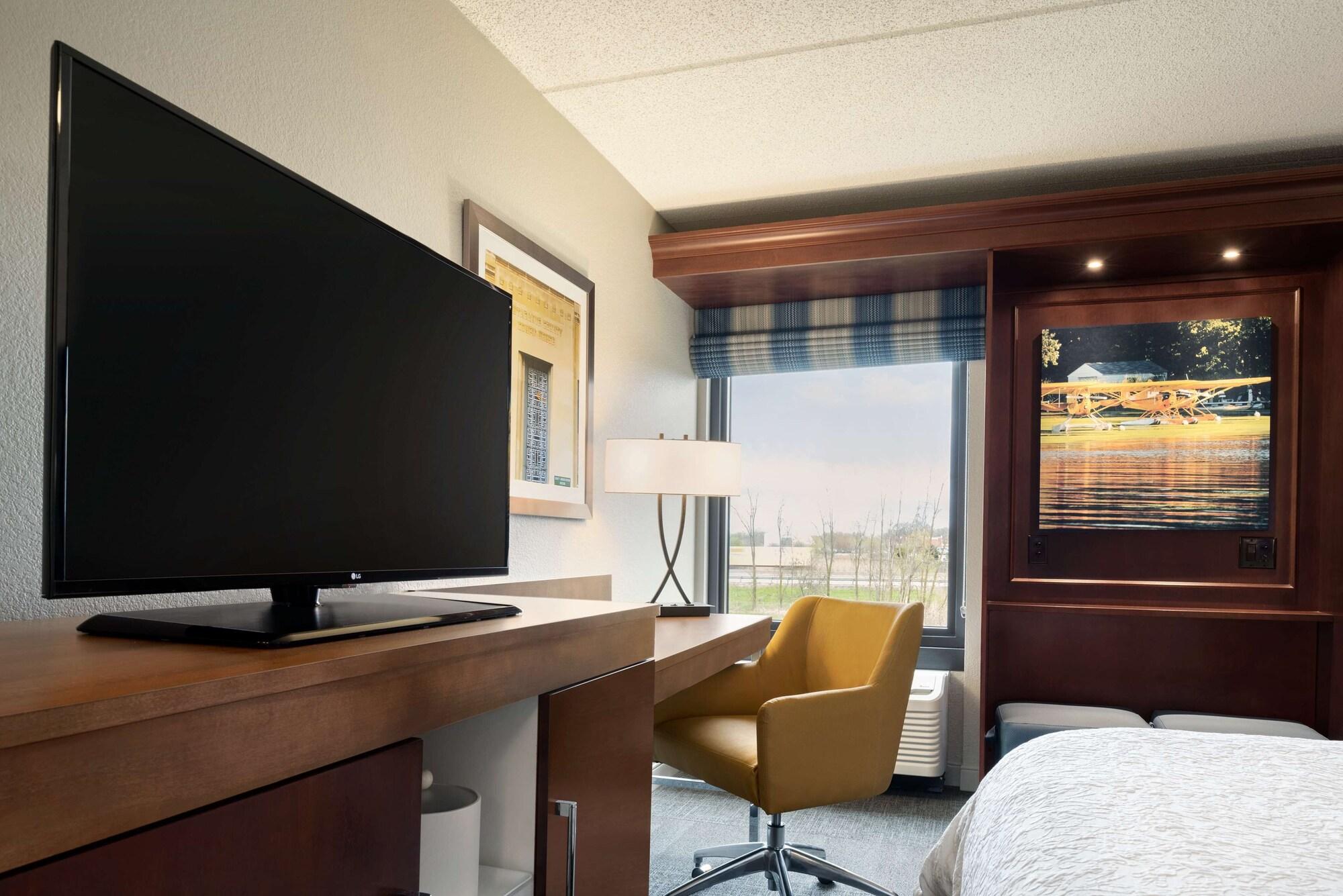 Hampton Inn Appleton-Fox River Mall Area Exterior foto
